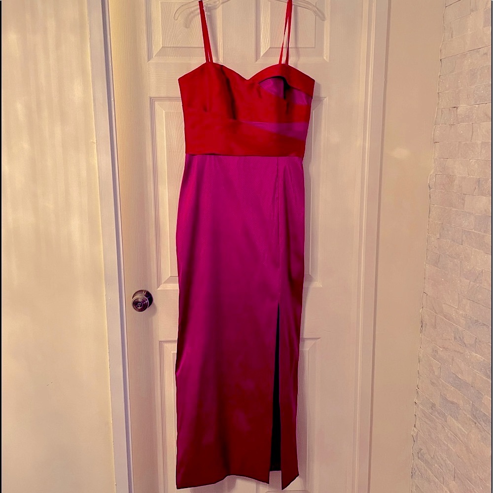 Beautiful and elegant brand new Marchesa dress